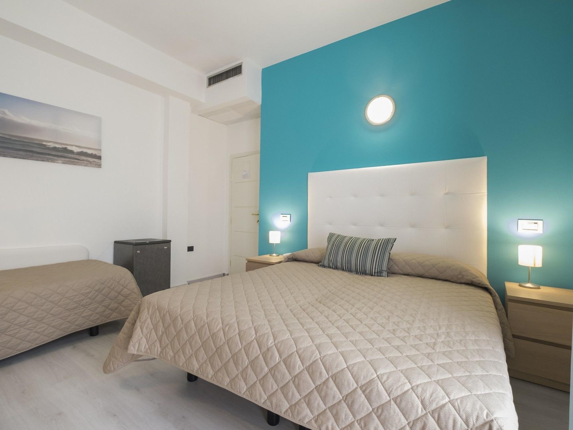 Hotel Levante Rimini Buitenkant foto