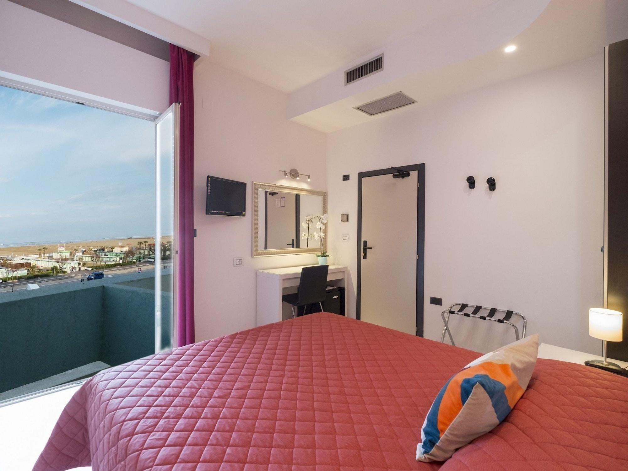 Hotel Levante Rimini Buitenkant foto