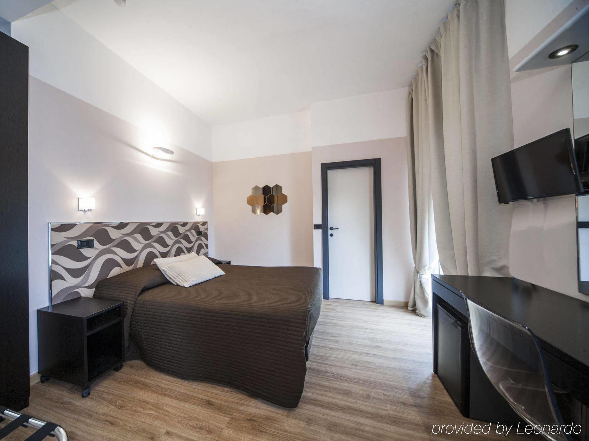 Hotel Levante Rimini Buitenkant foto