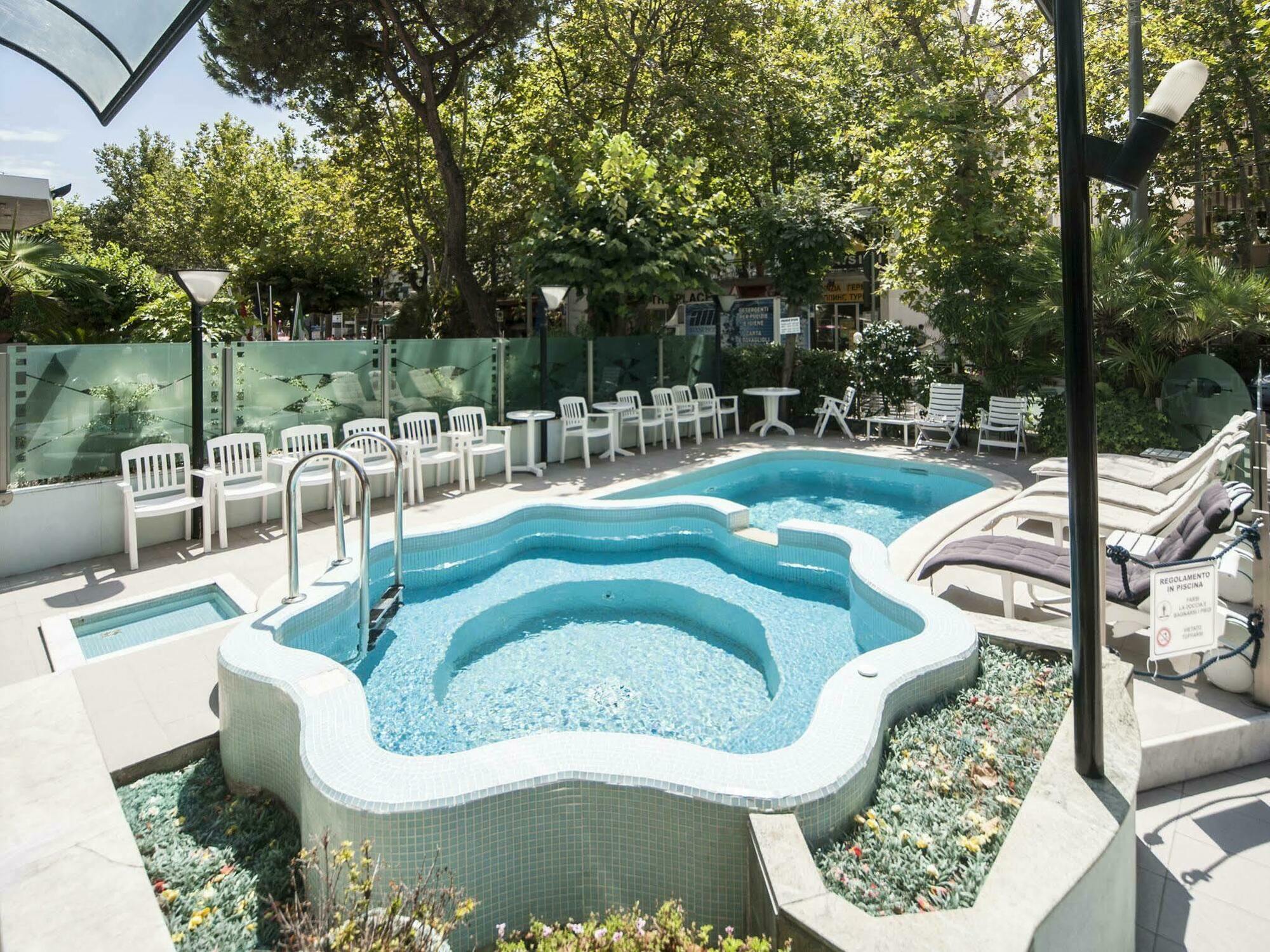 Hotel Levante Rimini Buitenkant foto